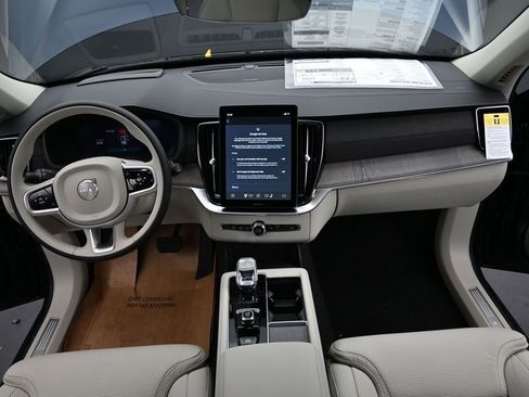 New 2026 Volvo XC90 B6 Ultra w/ Protection Package AWD/4WD image 22