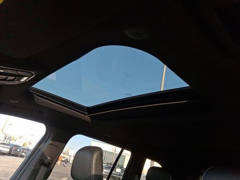 Used 2025 Jeep Grand Cherokee Altitude image 33