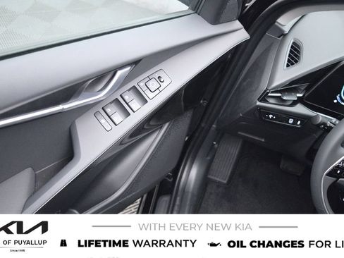 New 2026 Kia Niro EX FWD image 27