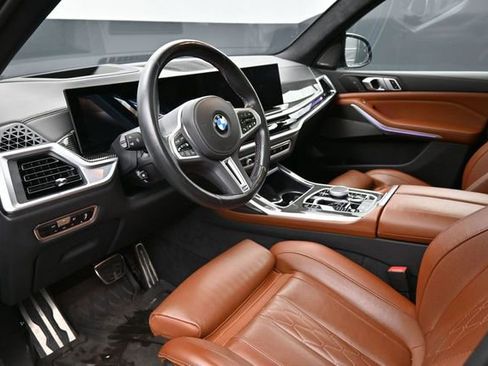 Used 2023 BMW X7 M60i AWD/4WD image 11