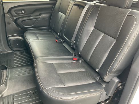 Used 2019 Nissan Titan SL w/ Midnight Edition image 40