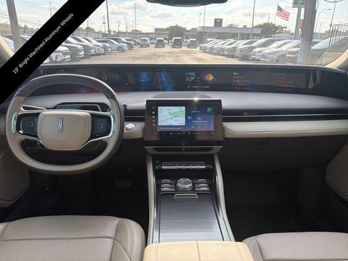 Used 2024 Lincoln Nautilus Premier w/ Equipment Group 102A AWD/4WD image 15