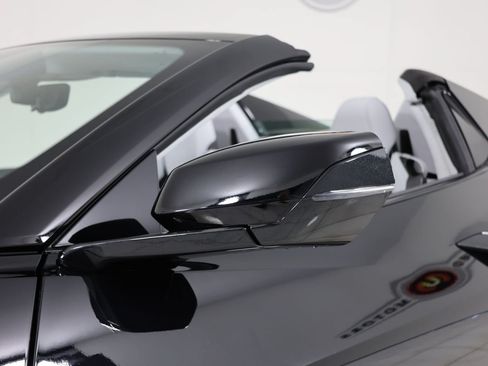 Used 2025 Chevrolet Corvette Stingray Premium Conv w/ Z51 Performance Package RWD image 49