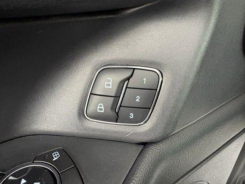 Used 2023 Ford Expedition Max XLT image 14