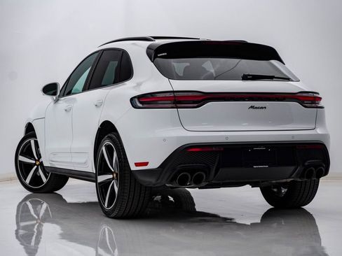 Certified 2026 Porsche Macan AWD/4WD image 3