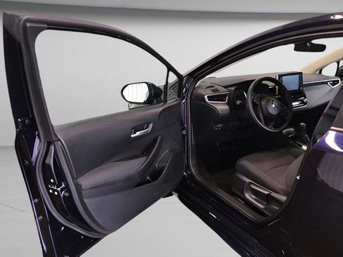 Used 2021 Toyota Corolla LE image 12