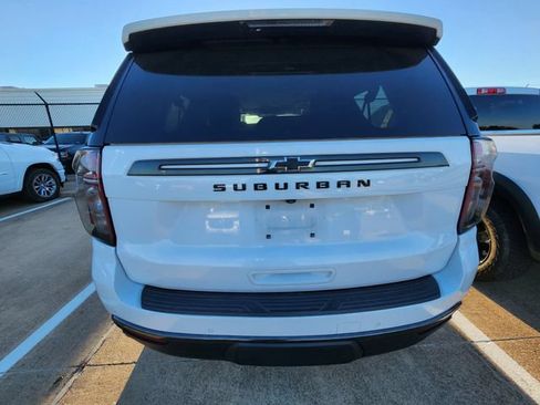 Used 2022 Chevrolet Suburban Z71 w/ Luxury Package AWD/4WD image 5