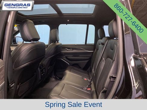 Used 2025 Jeep Grand Cherokee Limited w/ Luxury Tech Group II AWD/4WD image 28