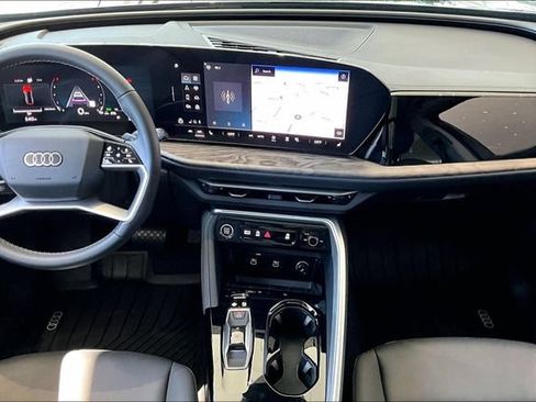 Used 2025 Audi Q5 Premium w/ Convenience Package AWD/4WD image 15