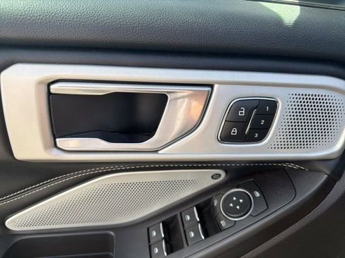 Used 2020 Ford Explorer ST w/ Premium Technology Package image 21