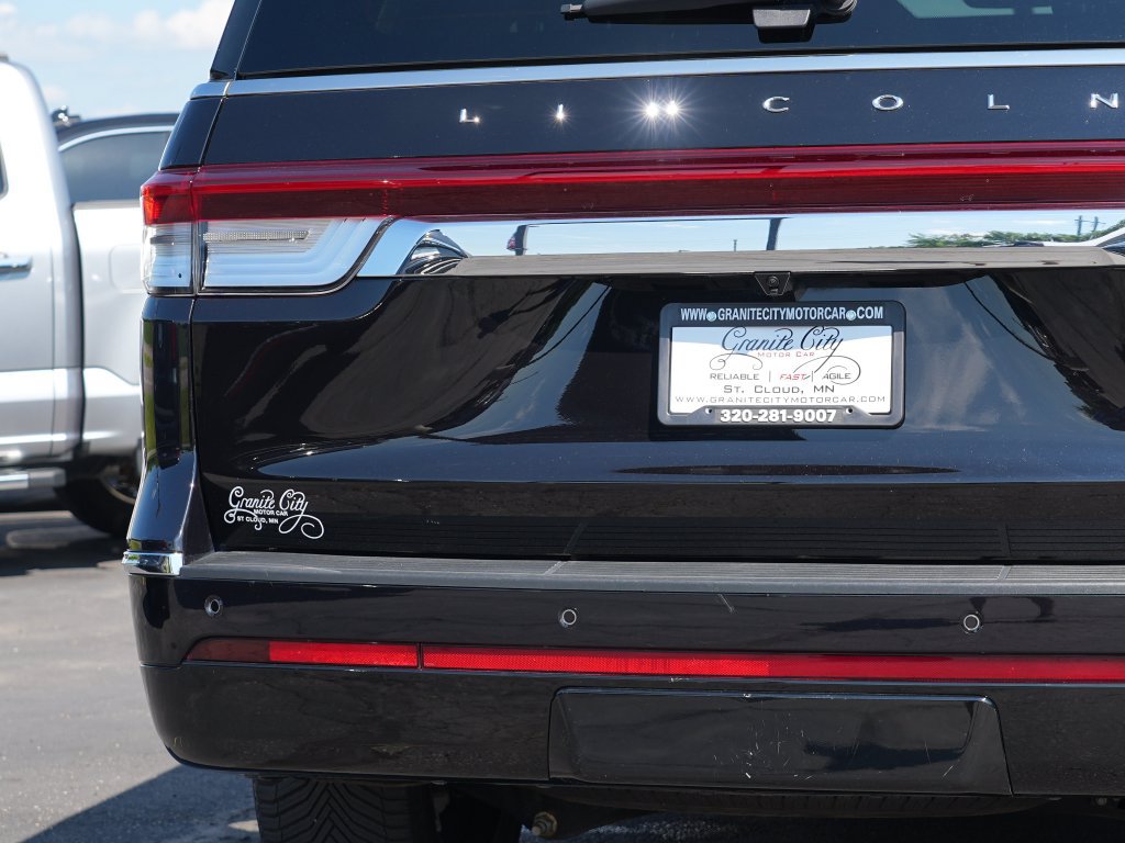 Used 2023 Lincoln Navigator Reserve AWD/4WD image 10