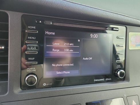 Used 2020 Toyota Sienna XLE image 26