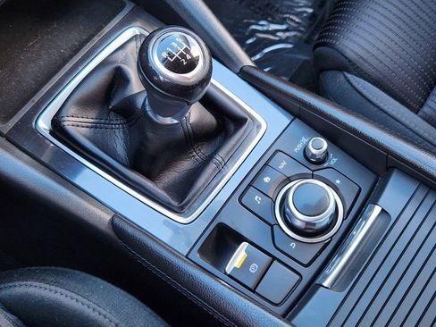 Used 2017 MAZDA MAZDA6 Sport image 11