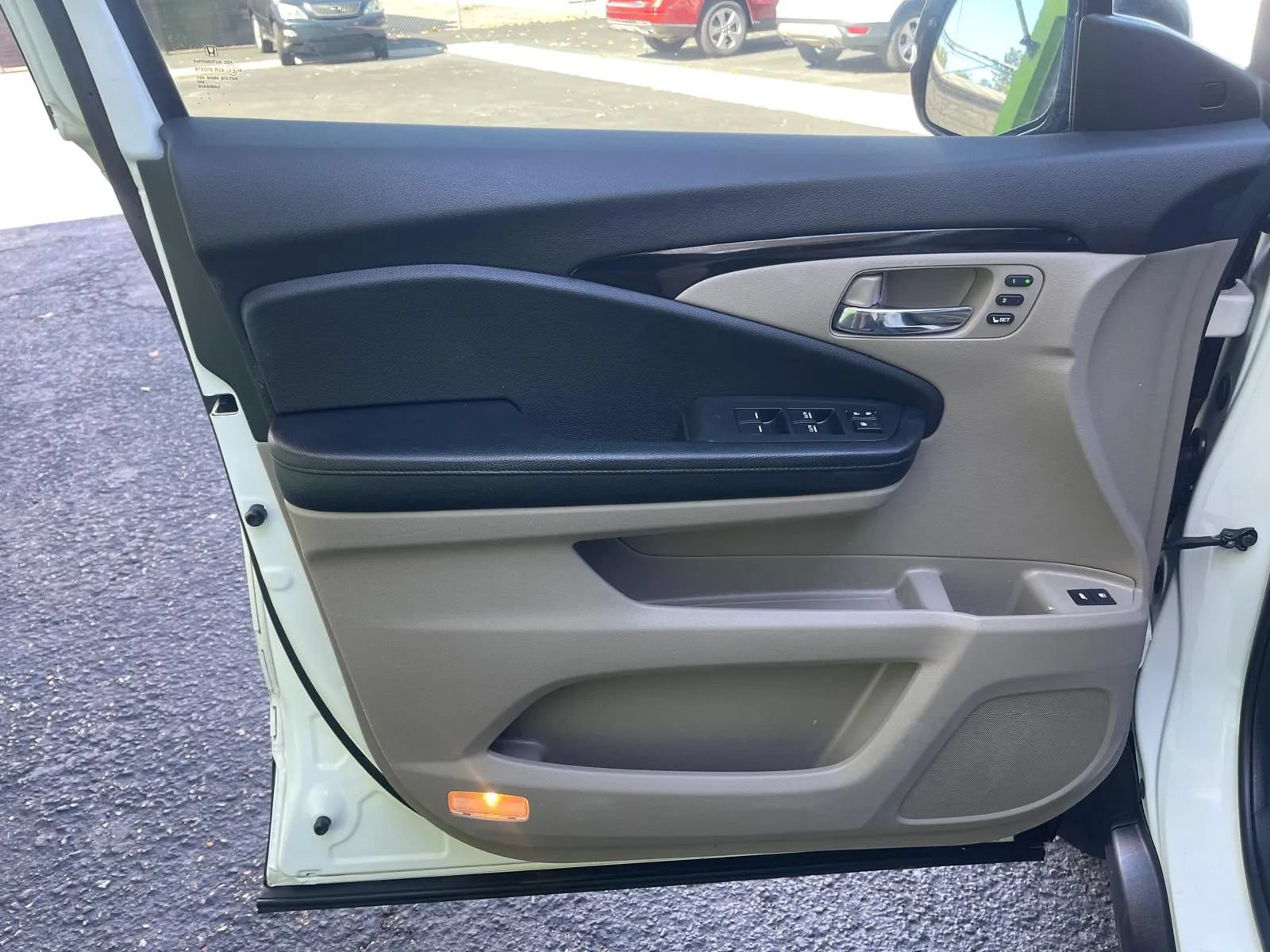 Used 2016 Honda Pilot Elite image 28