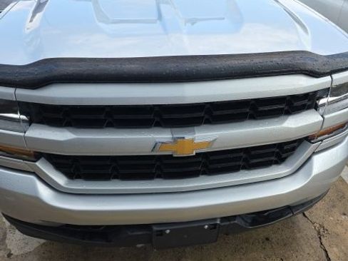 Used 2018 Chevrolet Silverado 1500 Custom w/ Custom Value Package RWD image 44