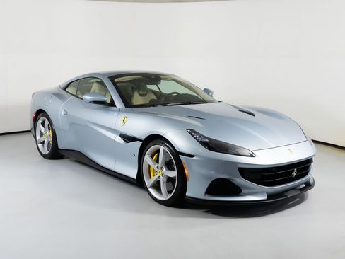 Used 2022 Ferrari Portofino M RWD image 7