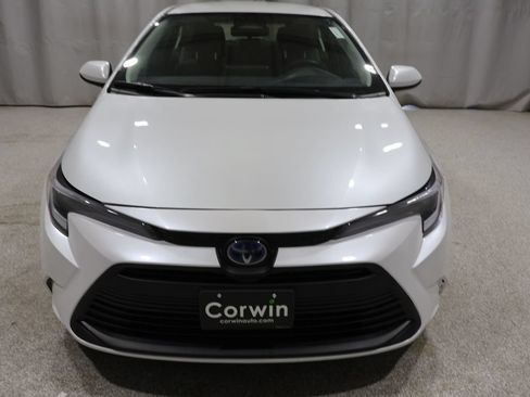 Used 2024 Toyota Corolla LE FWD image 9