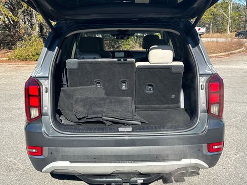 Used 2021 Hyundai Palisade SEL w/ Premium Package image 18