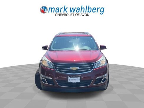 Used 2017 Chevrolet Traverse LT FWD image 3