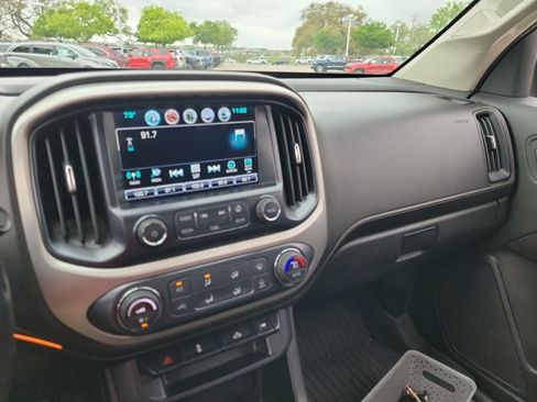 Used 2018 GMC Canyon SLE w/ SLE Convenience Package image 19