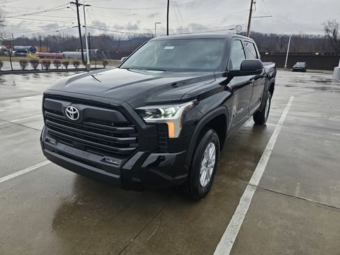 New 2025 Toyota Tundra SR5 image 11