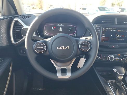 New 2025 Kia Soul LX image 10