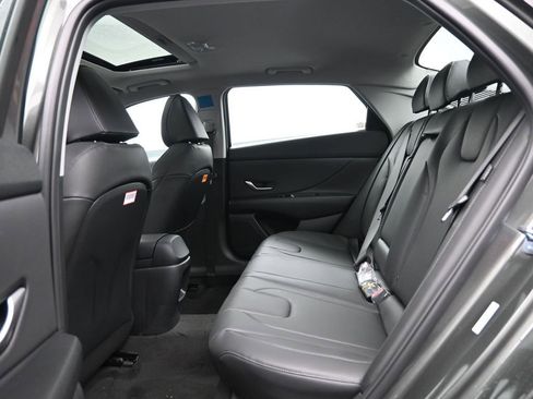 New 2026 Hyundai Elantra Limited image 29