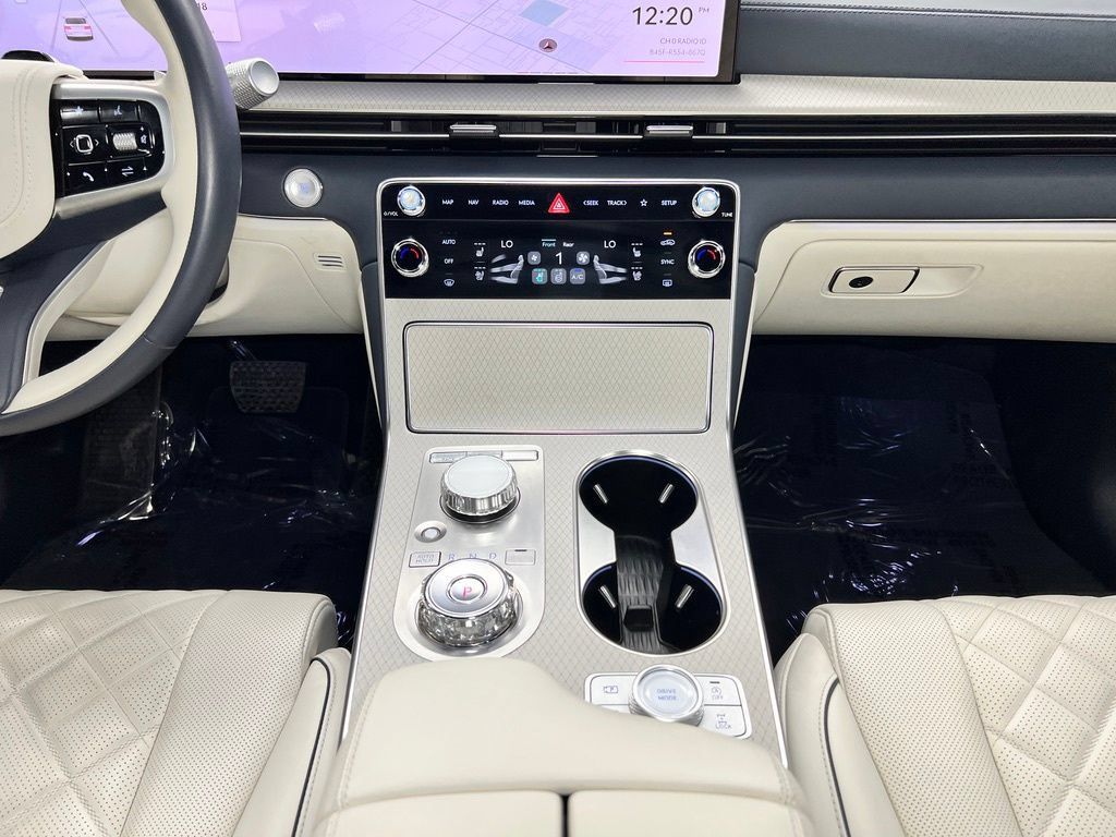 Used 2025 Genesis GV80 3.5T Prestige AWD/4WD image 15