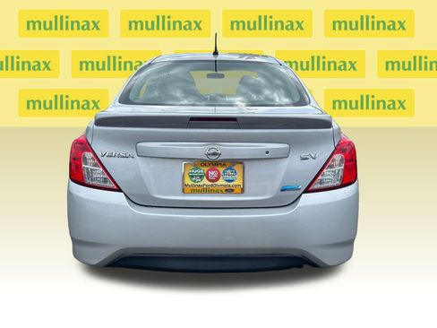 Used 2016 Nissan Versa SV FWD image 27