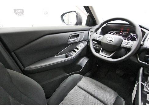 New 2026 Nissan Rogue SV FWD image 6