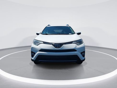 Used 2018 Toyota RAV4 XLE w/ Plus Extra Value Package AWD/4WD image 3