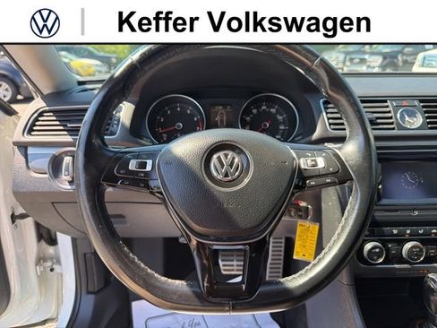 Used 2016 Volkswagen Passat 1.8T R-Line FWD image 17
