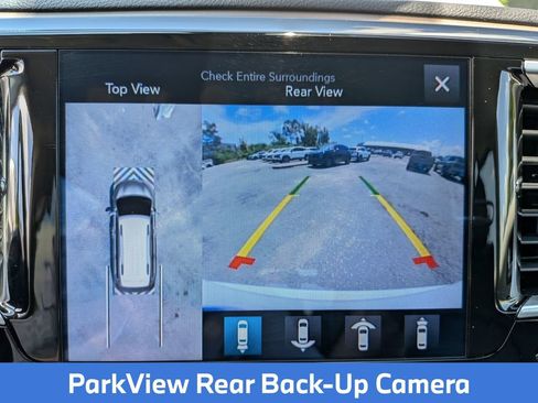 Used 2017 Chrysler Pacifica Touring-L Plus w/ Advanced Safetytec Group FWD image 26