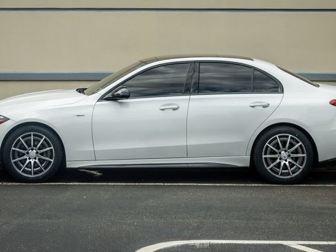 Used 2023 Mercedes-Benz C 43 AMG 4MATIC Sedan image 4