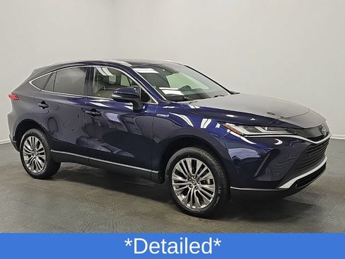 Used 2021 Toyota Venza Limited AWD/4WD image 2