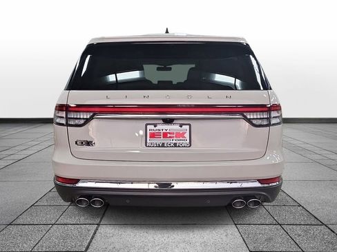 Used 2022 Lincoln Aviator Reserve w/ Equipment Group 201A image 6