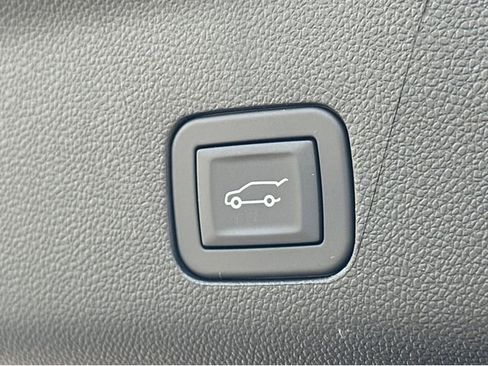 New 2026 GMC Yukon Denali w/ Sun & Power Step Package image 13