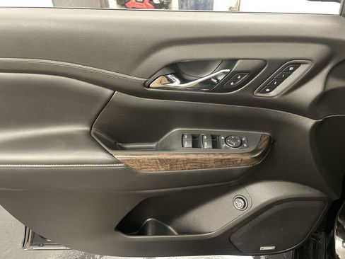 Used 2021 GMC Acadia Denali w/ GMC Pro Grade Package AWD/4WD image 17