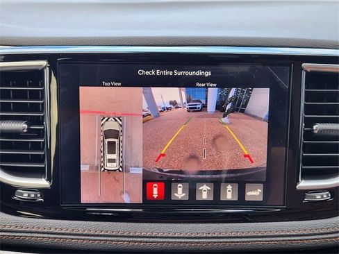 New 2026 Chrysler Pacifica Pinnacle image 14