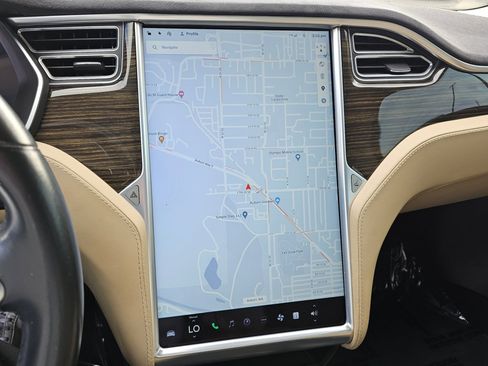 Used 2014 Tesla Model S 85 image 8