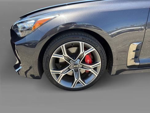 Used 2018 Kia Stinger GT1 w/ Paint Protection Package RWD image 9