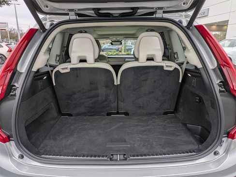 Certified 2025 Volvo XC90 B6 Ultra w/ Lounge Package image 12