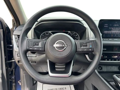 Used 2024 Nissan Rogue SV AWD/4WD image 12