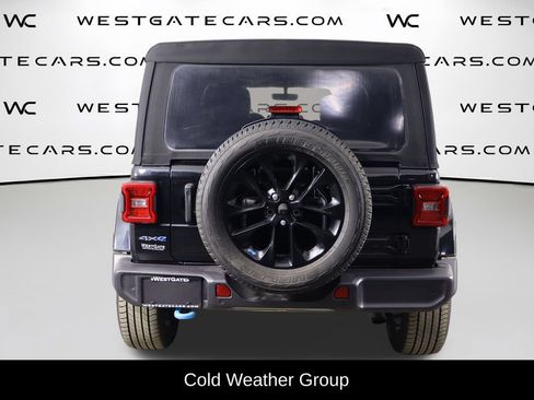 Used 2022 Jeep Wrangler Unlimited Sahara w/ Cold Weather Group AWD/4WD image 4