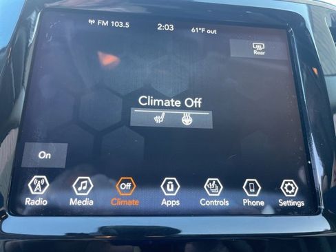 Used 2022 Jeep Cherokee Limited image 35