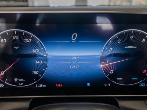 Certified 2024 Mercedes-Benz GLC 300 image 10