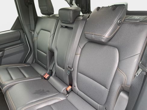 Used 2024 Ford Bronco Badlands AWD/4WD image 13