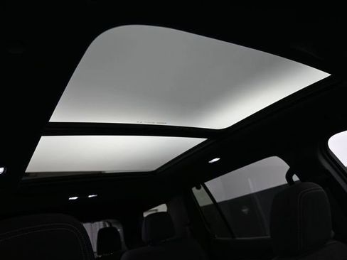 New 2026 Chevrolet Traverse LT w/ Sun and Wheel Package image 43