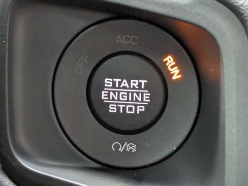 New 2026 Jeep Wrangler Unlimited Sahara AWD/4WD image 30
