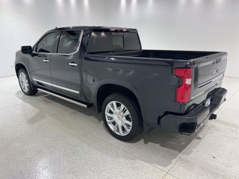 Used 2024 Chevrolet Silverado 1500 High Country image 3